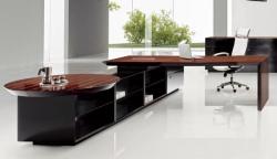 Bàn Maple & Walnut thiết kế hiện đại sử dụng tông màu trắng sữa