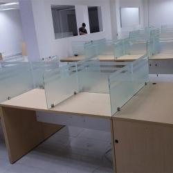 Đi tìm những loại vách ngăn văn phòng chống lây nhiễm tốt nhất cho mùa dịch