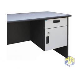 Bàn ghi chì Hòa Phát thiết kế đơn giản phù hợp với văn phòng, công sở