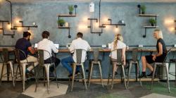 5 Kiểu bàn ghế văn phòng khiến giới văn phòng mê mệt