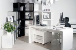 Hướng bố trí bàn làm việc văn phòng phù hợp cho người mệnh Kim