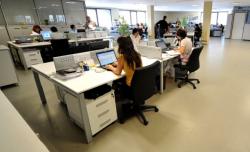 Mẫu bàn làm việc văn phòng Hòa Phát hiện đại