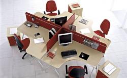 Bàn làm việc văn phòng có vách ngăn