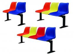 Lạ mắt với dãy ghế băng chờ nhựa đầy màu sắc