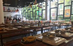 Nơi bán bàn ăn công nghiệp giá rẻ, chất lượng