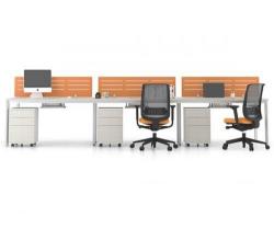 So sánh bàn làm việc chân sắt Hòa Phát và Xuân Hòa