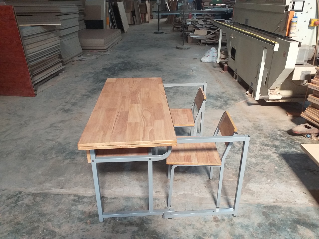 Bàn học sinh bán trú BBT104P