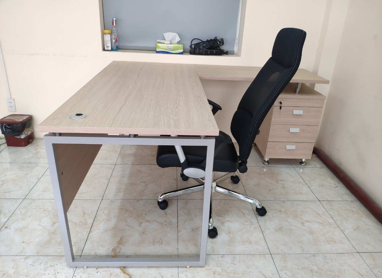 Bàn lãnh đạo Royal Hòa Phát HR160C2