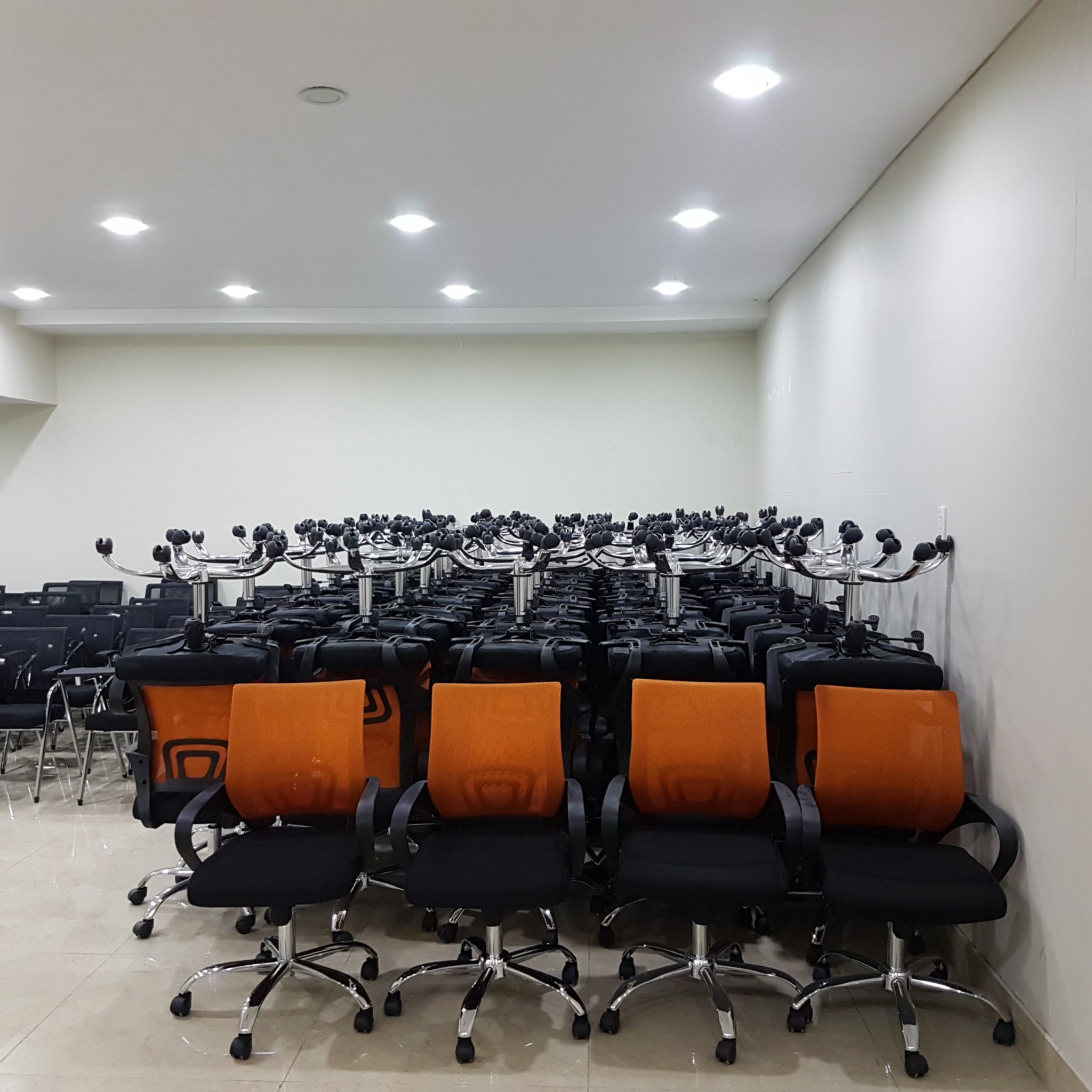 Ghế xoay văn phòng PG502, Ghế PT112