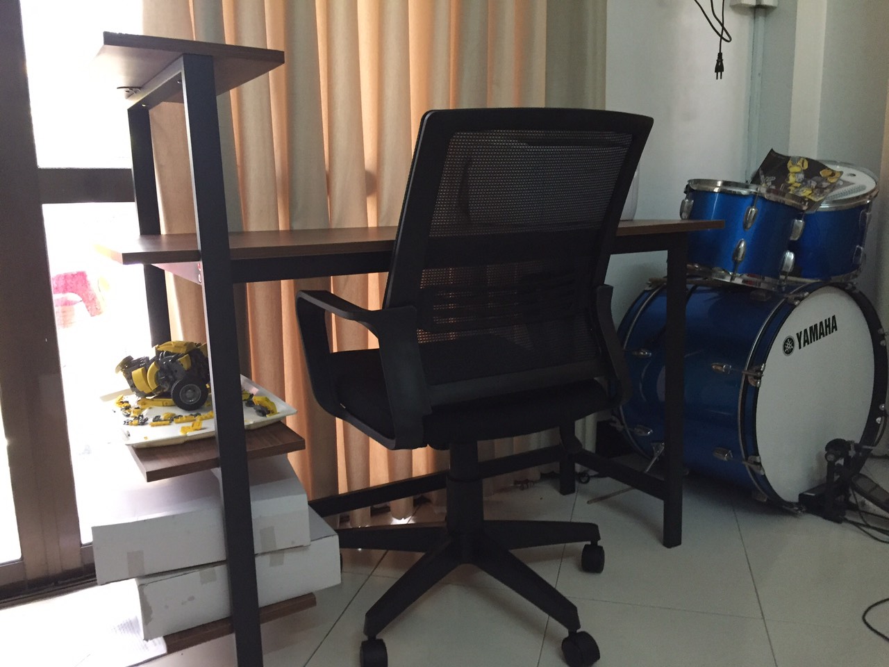 Ghế lưới nhân viên GL119 chân nhựa