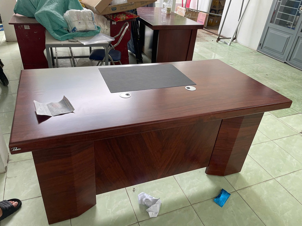 Bàn trưởng phòng ET1600H