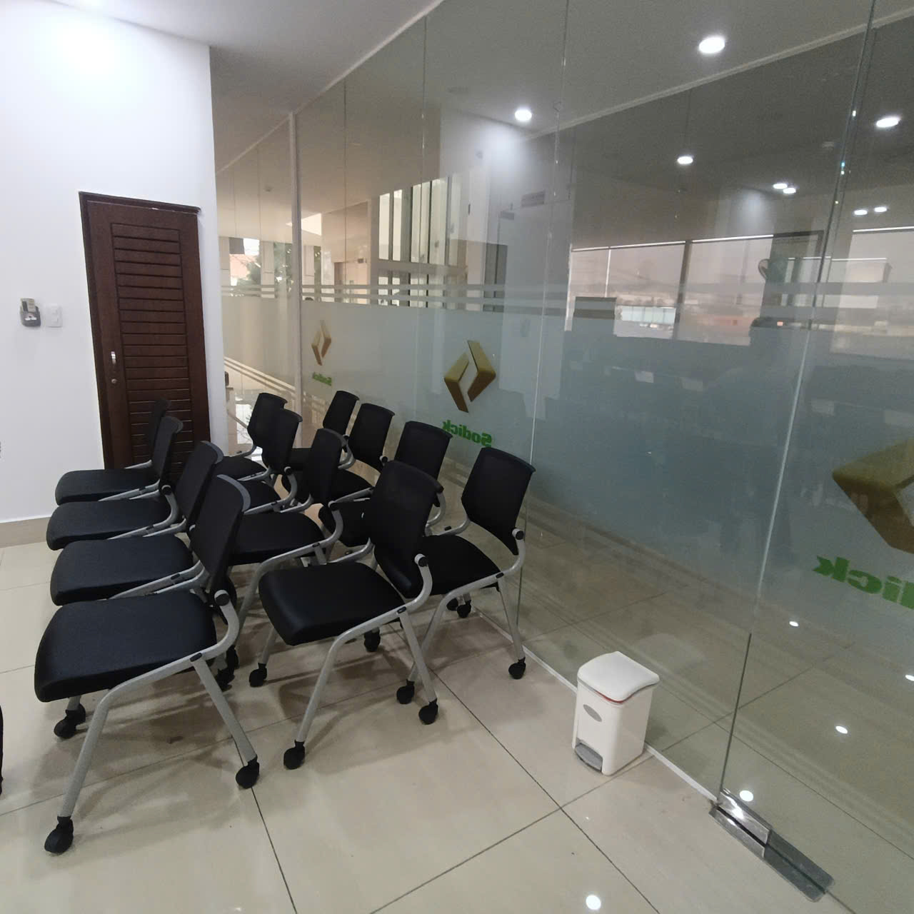 Ghế phòng hội thảo GL428X