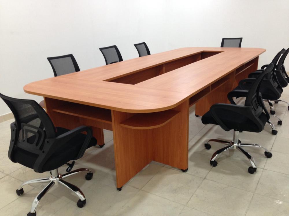 Bàn họp rỗng giữa SV/SCT4016