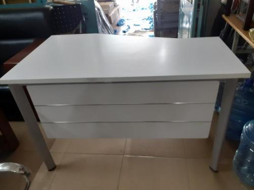 Bàn làm việc chân sắt PT120C7Y2