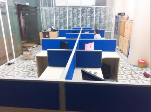 Vách ngăn bàn bằng nhôm nỉ VNNN-12