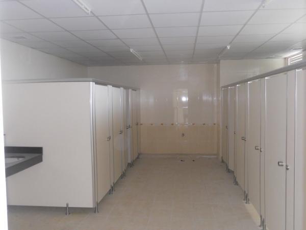 vách ngăn vệ sinh 11