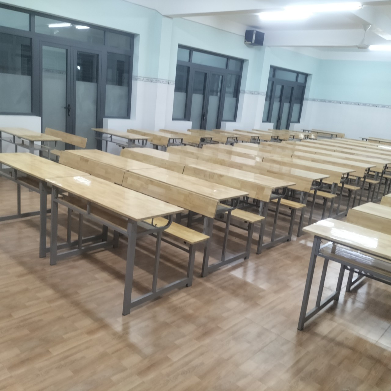 CUNG CẤP BÀN GHẾ HỌC SINH NHÀ THIẾU NHI HUYỆN BÌNH CHÁNH