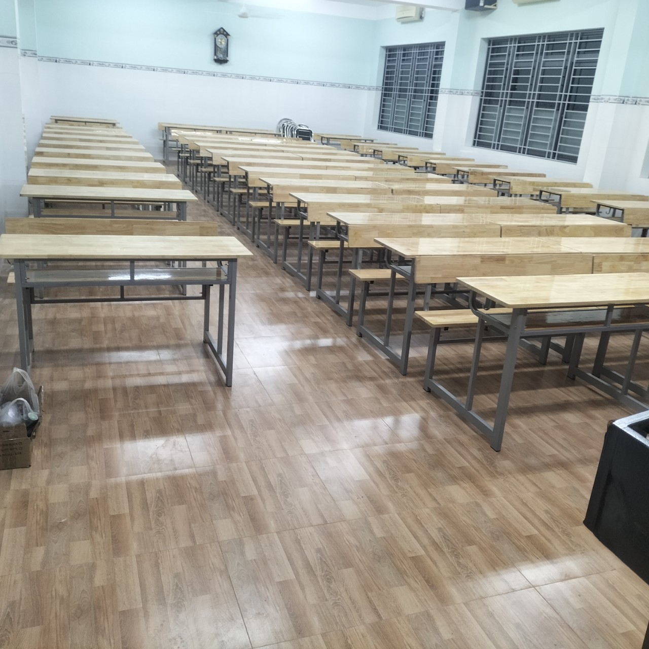 CUNG CẤP BÀN GHẾ HỌC SINH NHÀ THIẾU NHI HUYỆN BÌNH CHÁNH