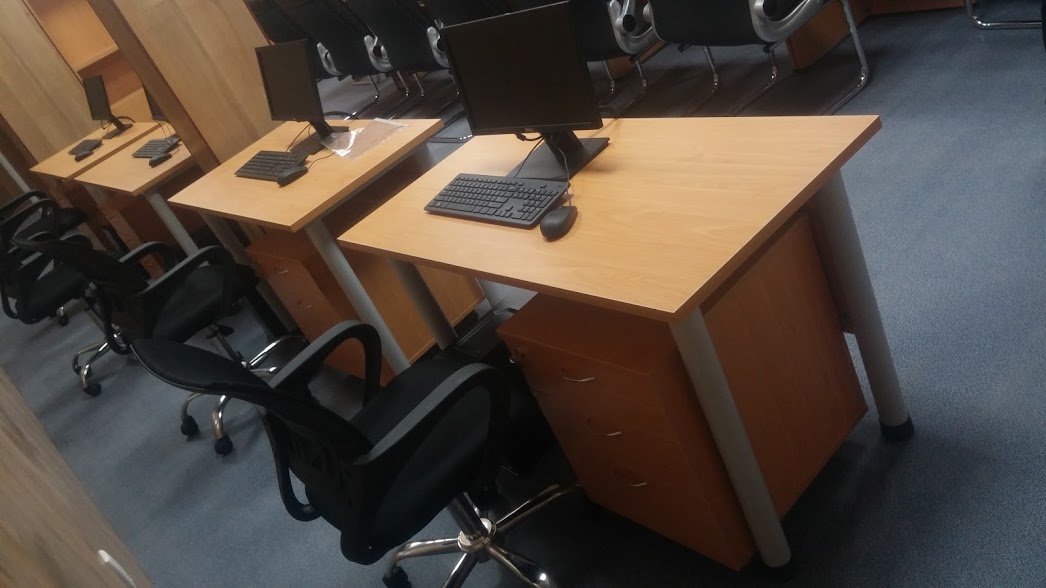 setup văn phòng cuối năm