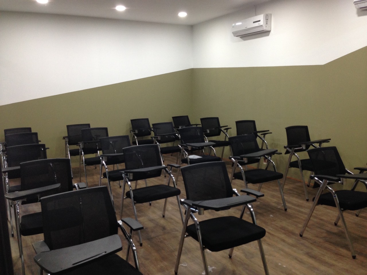 3 phiên bản ghế gấp cao cấp cho phòng đào tạo của Hòa Phát