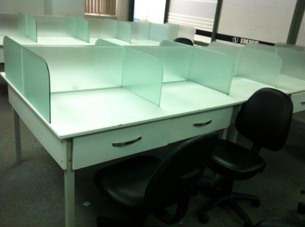 giá bán vách ngăn văn phòng
