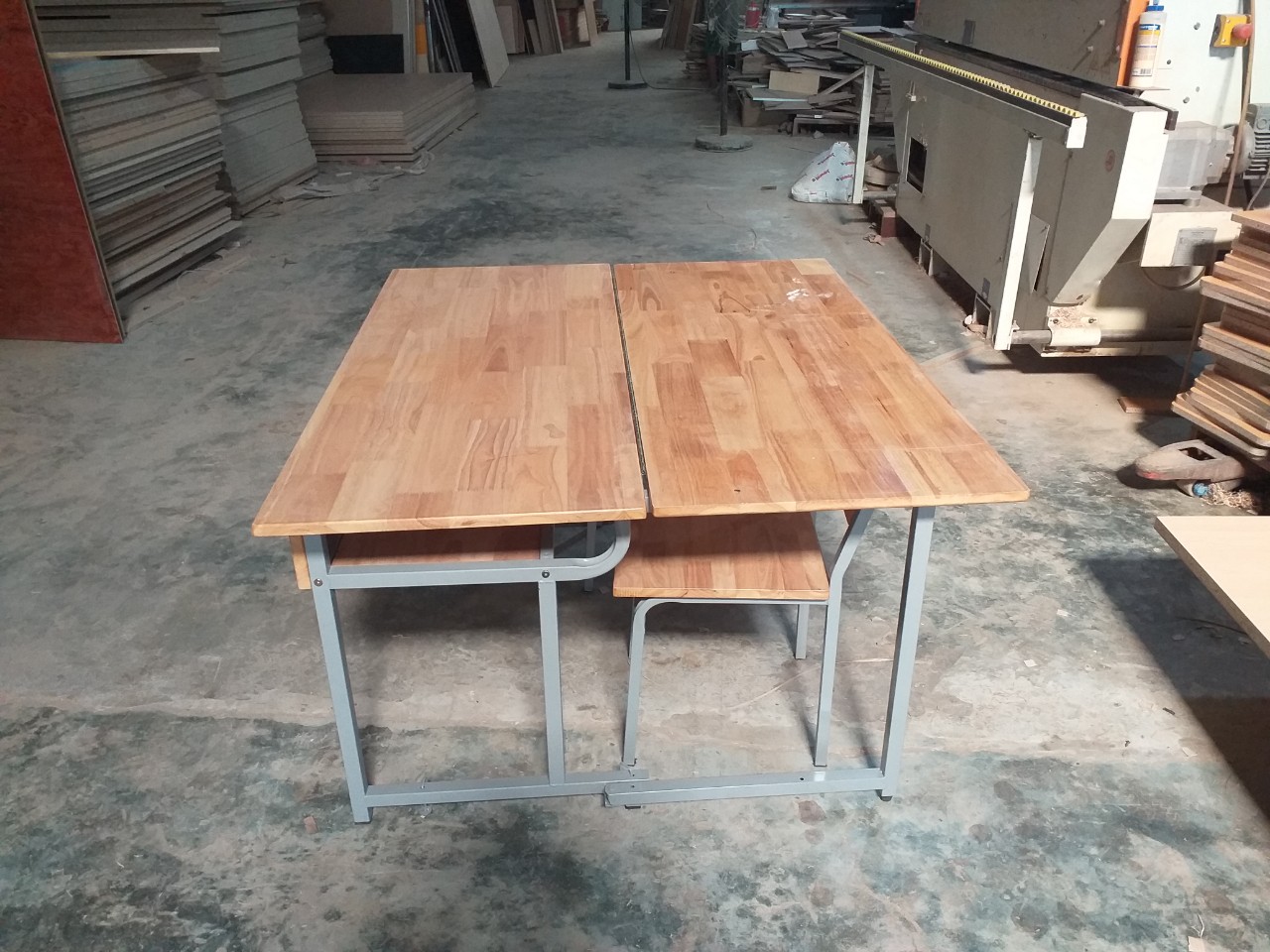 Bàn học sinh ngoài BBT104P