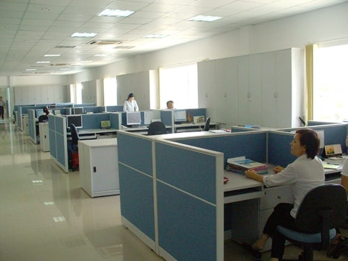 Đi tìm những loại vách ngăn văn phòng chống lây nhiễm tốt nhất cho mùa dịch