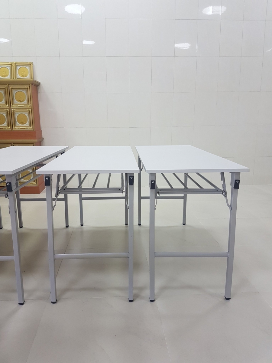 Gợi ý bố trí bàn ghế văn phòng làm việc đa năng tiết kiệm không gian