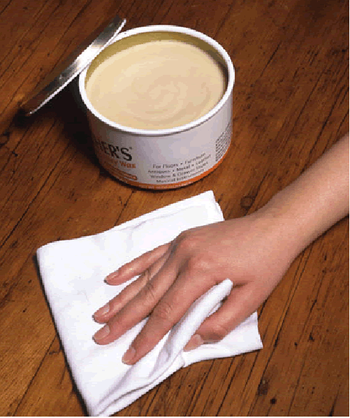 Mẹo hay giúp vệ sinh bàn làm việc chân sắt sạch đẹp như mới