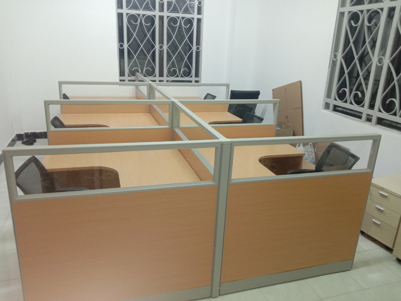 Module cụm bàn làm việc giá rẻ cho văn phòng 4 đến 10 người