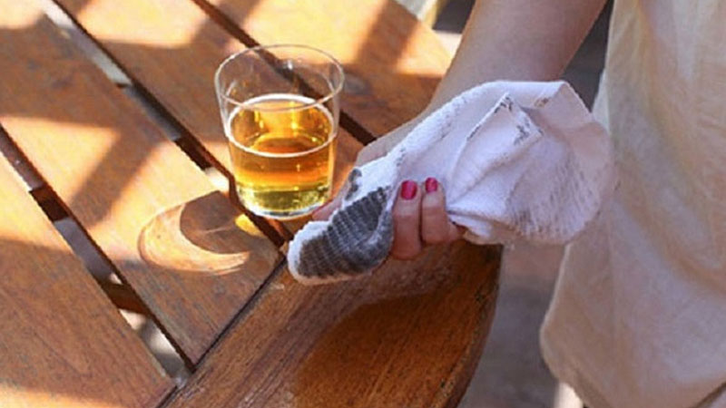 Một vài mẹo đơn giản sữa chữa đồ nội thất bằng gỗ tại gia đình và văn 