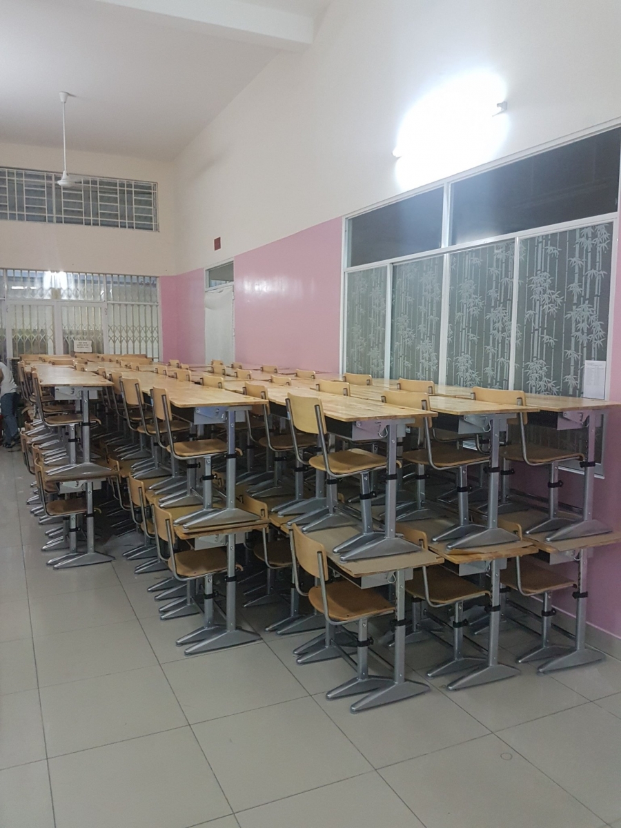 Review 4 mẫu bàn ghế đơn bằng gỗ tự nhiên tốt nhất cho trường học