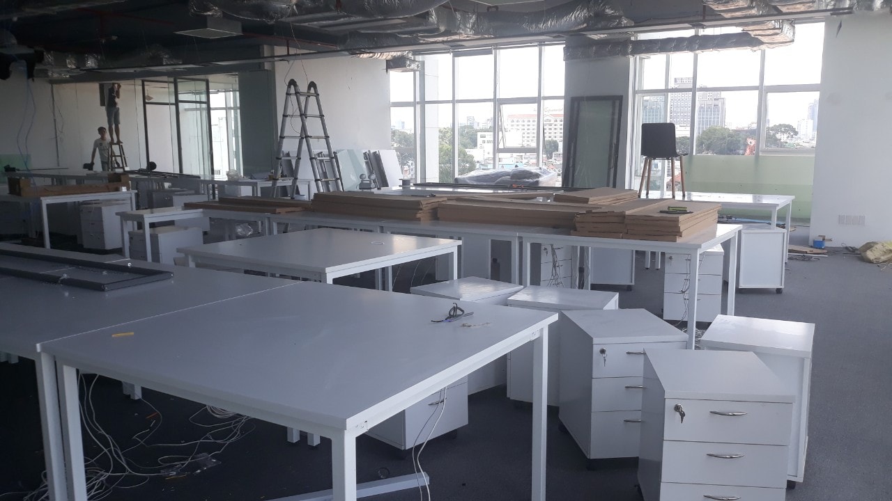 Xu hướng lựa chọn bàn làm việc chân sắt giá rẻ TPHCM thịnh hành năm 2020