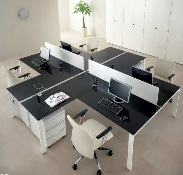 Top bàn làm việc nhân viên sẽ "hot" nhất 