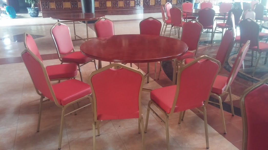 bàn ăn nhà hang bình châu