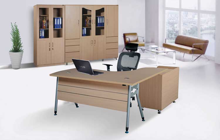 bàn chân sắt chữ L