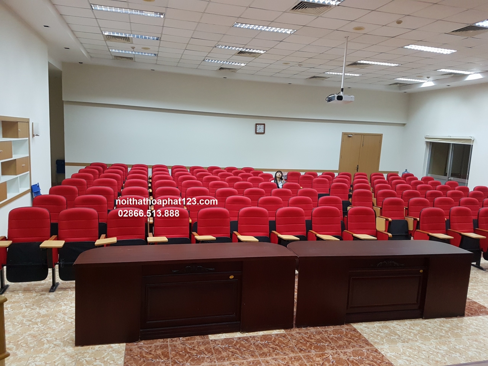 bàn ghế hội trường cao cấp