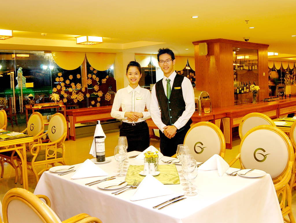 bàn ghế nhà hàng khách sạn