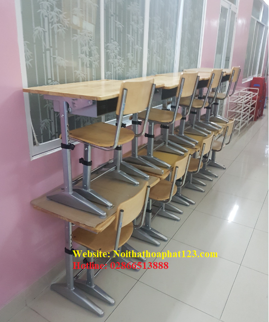 ban-ghe-truong-hoc-go-cao-su