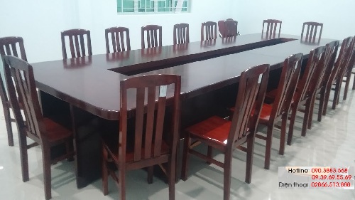 ban-hop-đại học công nghiệp