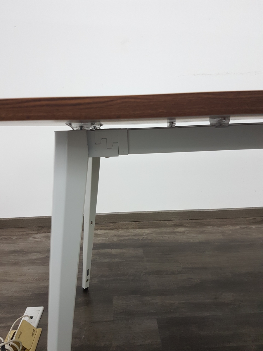 Bàn họp chân sắt Luxury LUXH2010C10