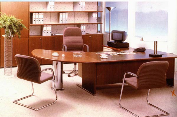 bố trí bàn làm việc mệnh kim