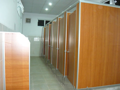 bao-gia-vach-ngan-ve-sinh1