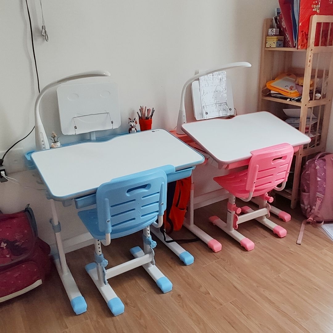 Có nên mua bàn ghế học sinh gia đình nhập khẩu từ Trung Quốc không?