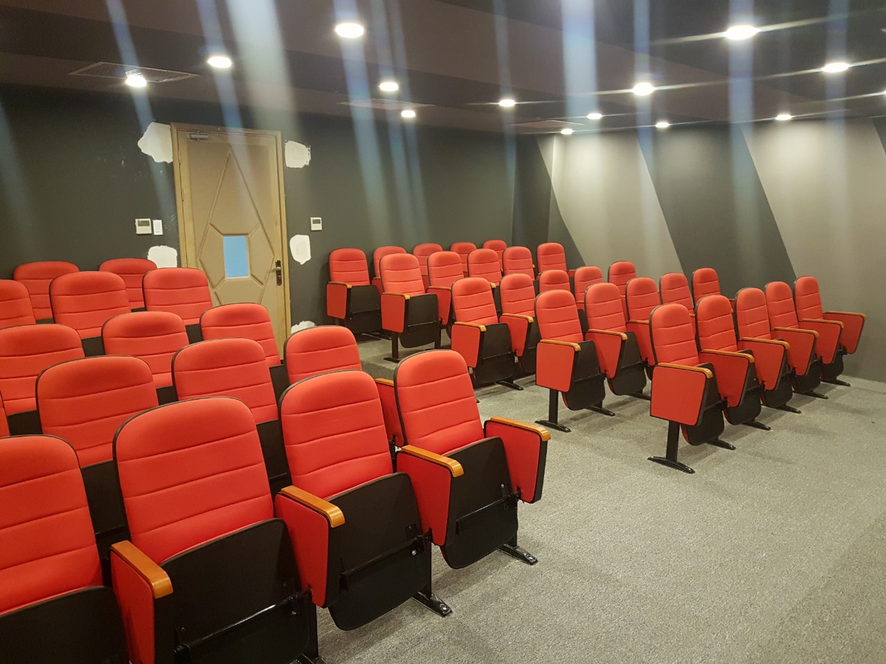 ghế hội trường giá rẻ