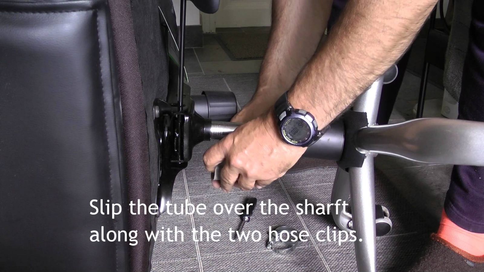 Hướng dẫn sửa  ghế văn phòng khi bị hư ống hơi