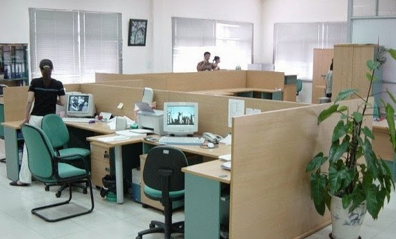 kich-thuoc-vach-ngan-van-phong-hoa-phat