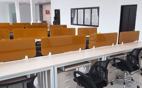 vach-ngan-ban-lam-viec-kinh-VNK-17