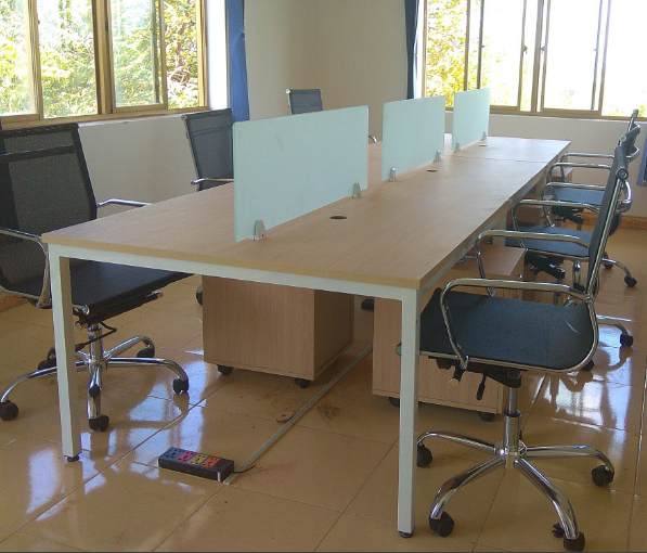 vách ngăn kính giá rẻ