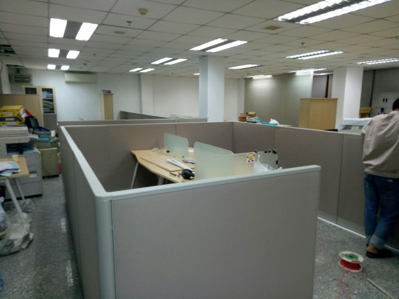 vách ngăn văn phòng quận thủ đức 2